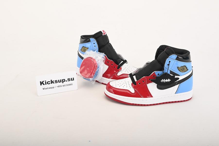 Nike air Jordan 1 Retro High Fearless UNC Chicago CK5666-100
