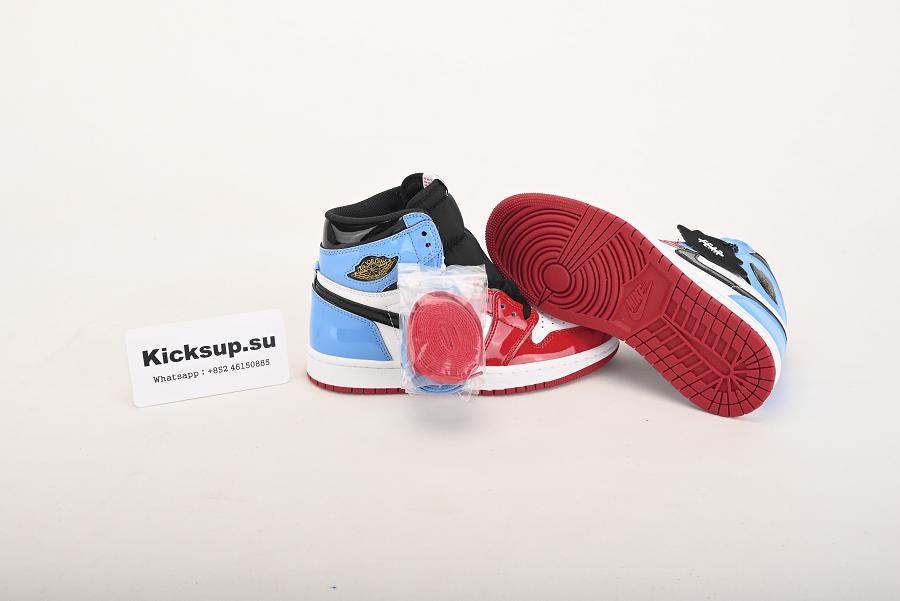 Nike air Jordan 1 Retro High Fearless UNC Chicago CK5666-100