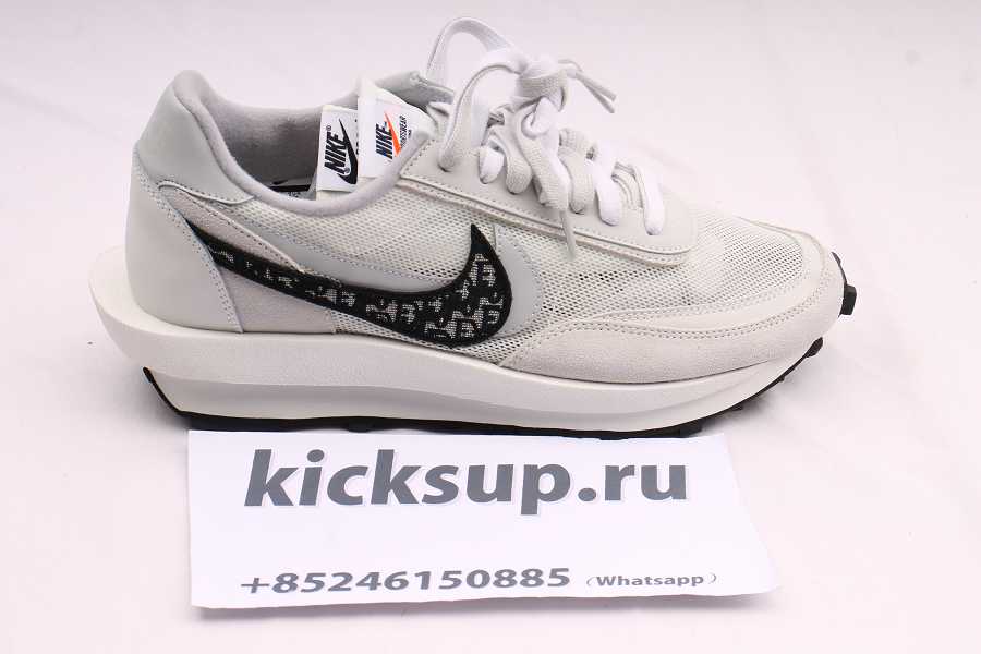 SACAI X Di0r X NIKE LDWAFFLE SACAI CN8898-002