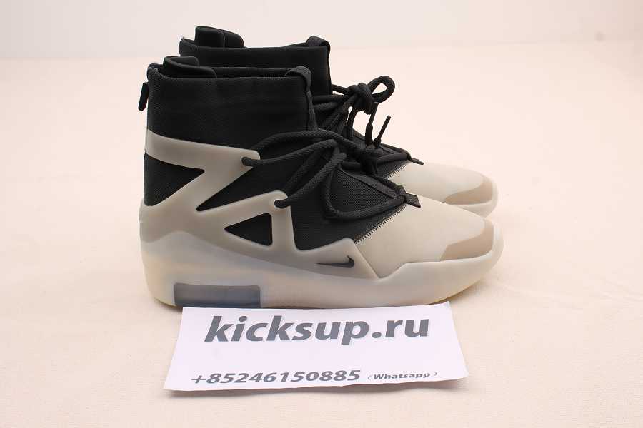 Z0Y0W7 Air Fear of God 1 String The Question