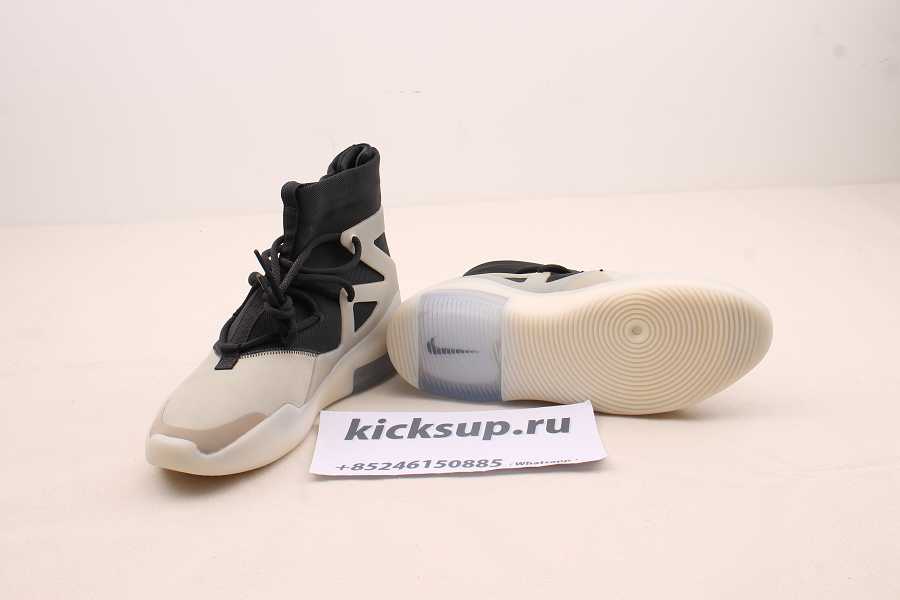 Z0Y0W7 Air Fear of God 1 String The Question