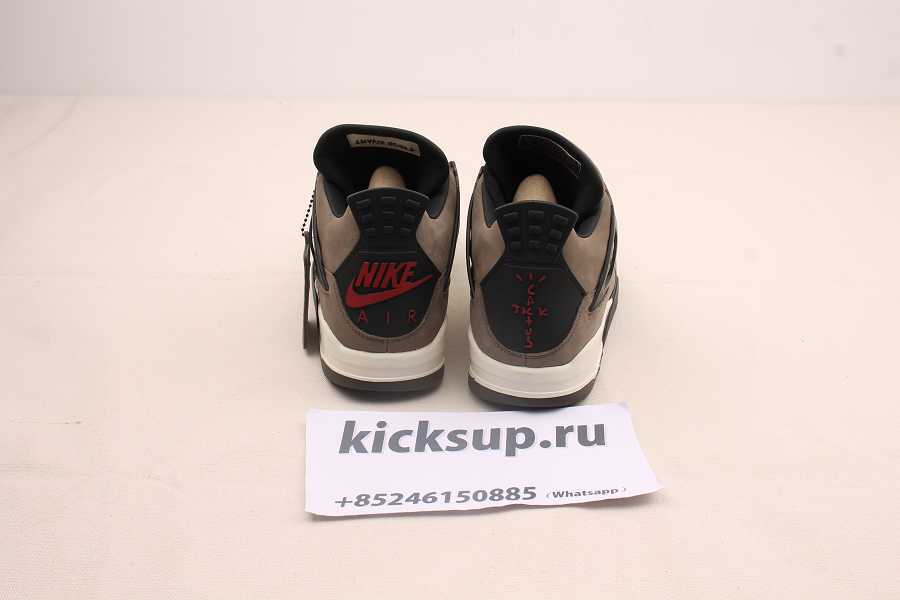 AIR JORDAN 4 RETRO