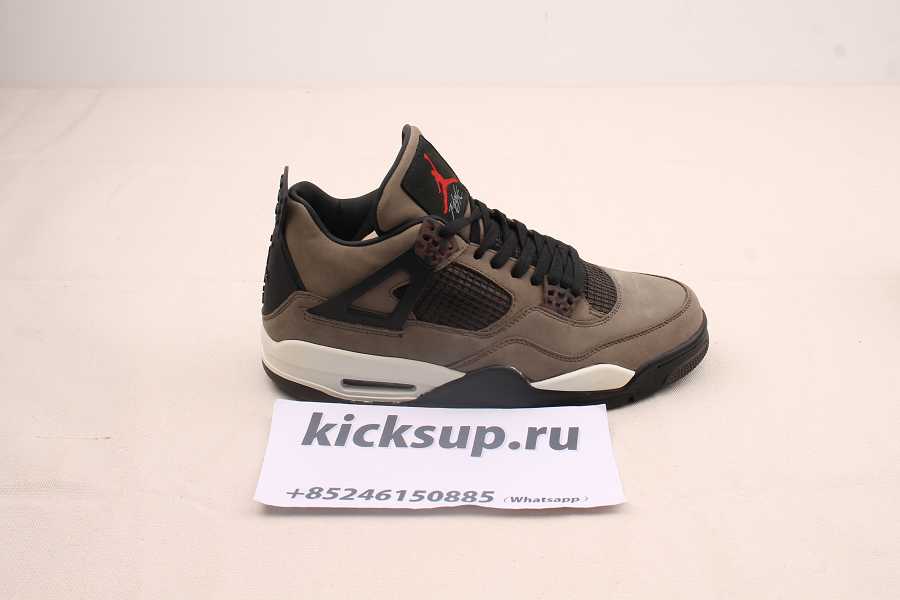 AIR JORDAN 4 RETRO