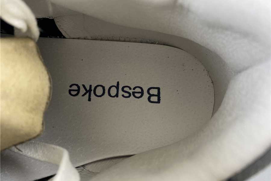 Air Jordan 3 KAWS