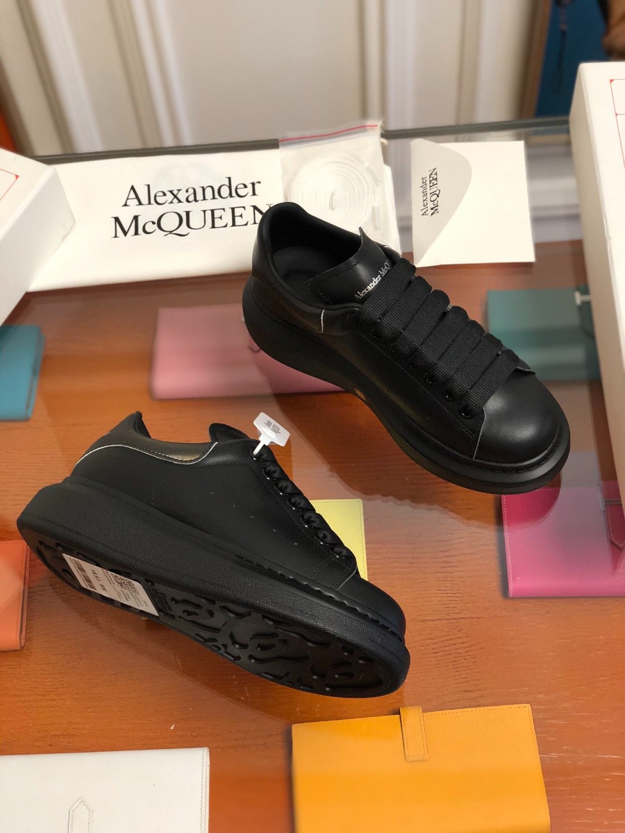 alexander M*Q*en 20210330
