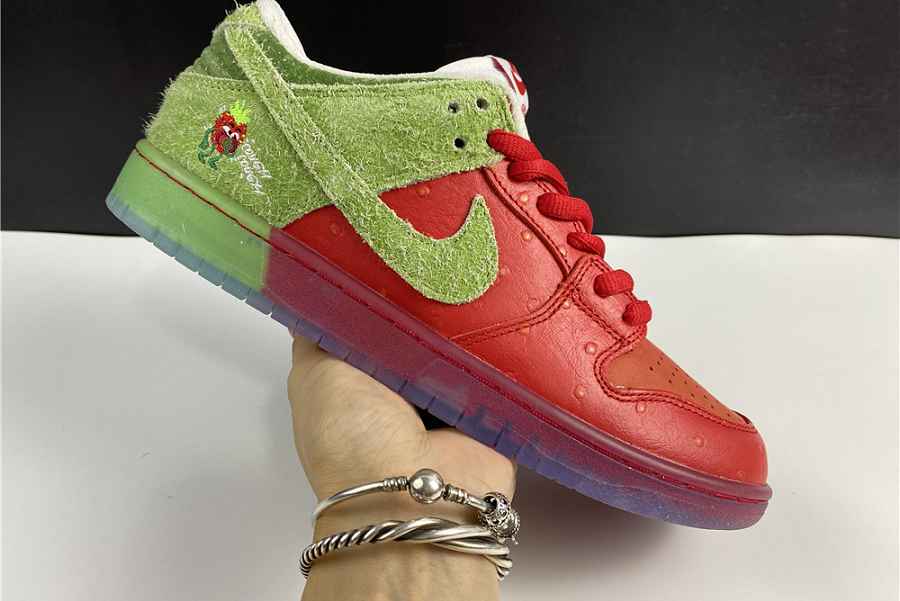 Dunk SB Nike SB Dunk High Strawberry Cough CW7093-600