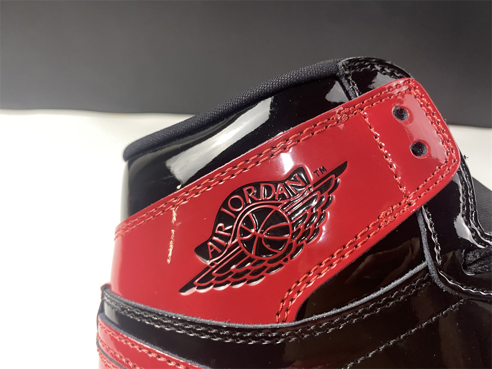 Air Jordan 1 High OG Bred Patent 555088-063