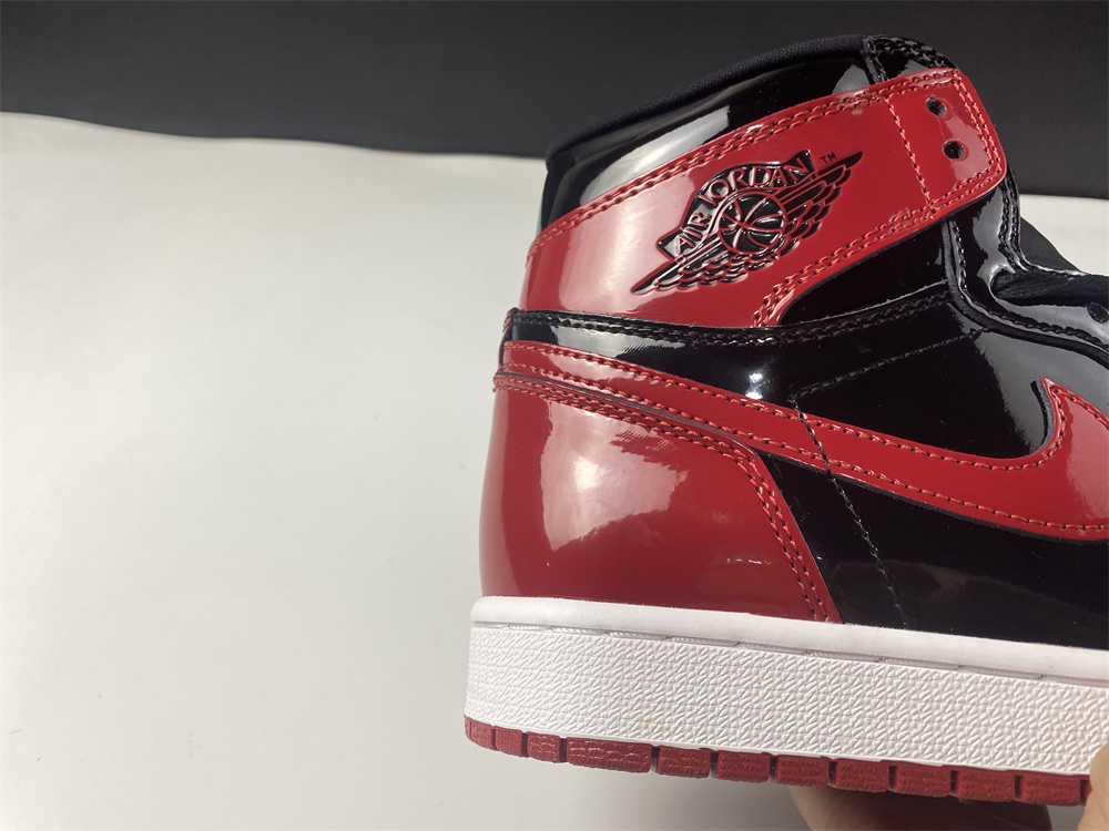 Air Jordan 1 High OG Bred Patent 555088-063