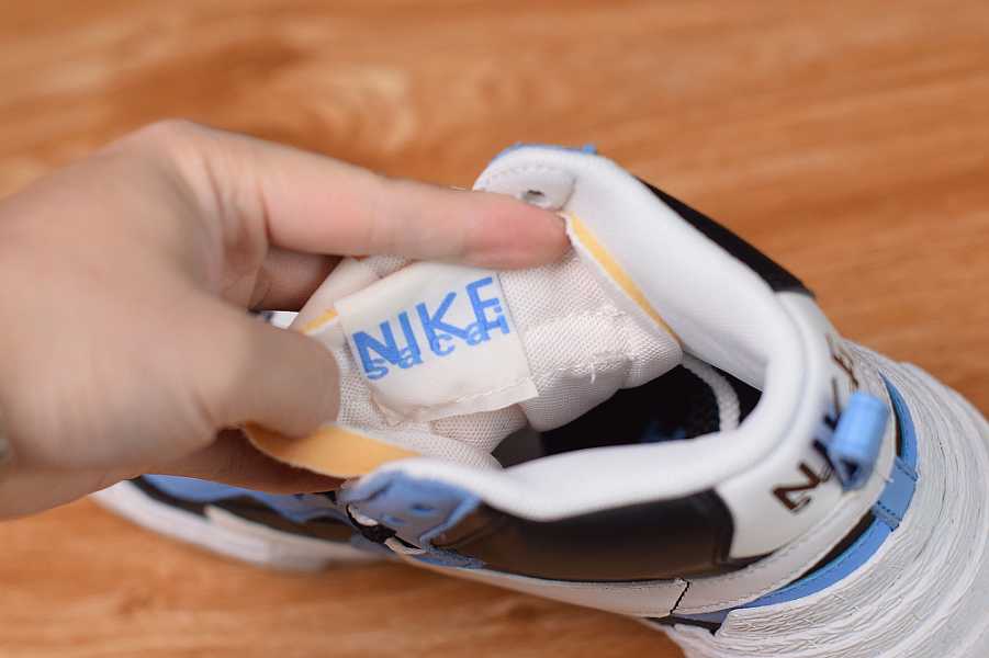 Nike Blazer Mid Sacai University Blue BV0072001