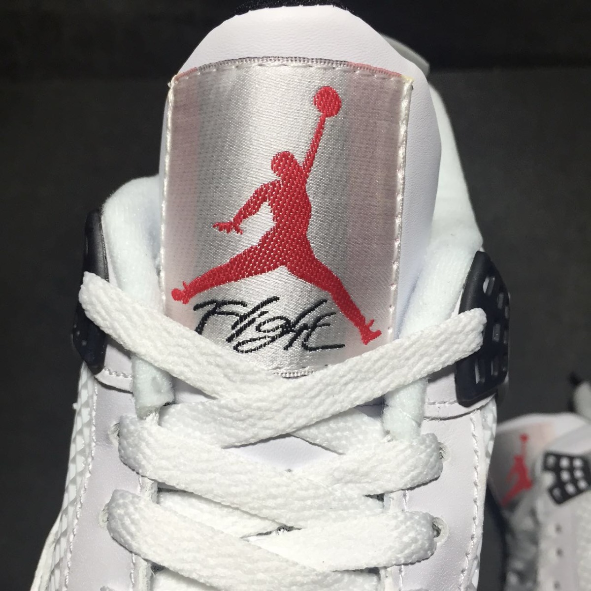 Jordan 4 Retro White Cement 840606-192
