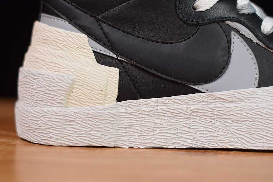 Nike Blazer Mid sacai Black Grey BV0072002