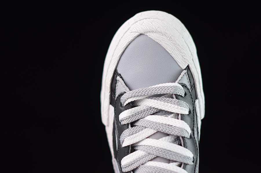 Nike Blazer Mid sacai Black Grey BV0072002