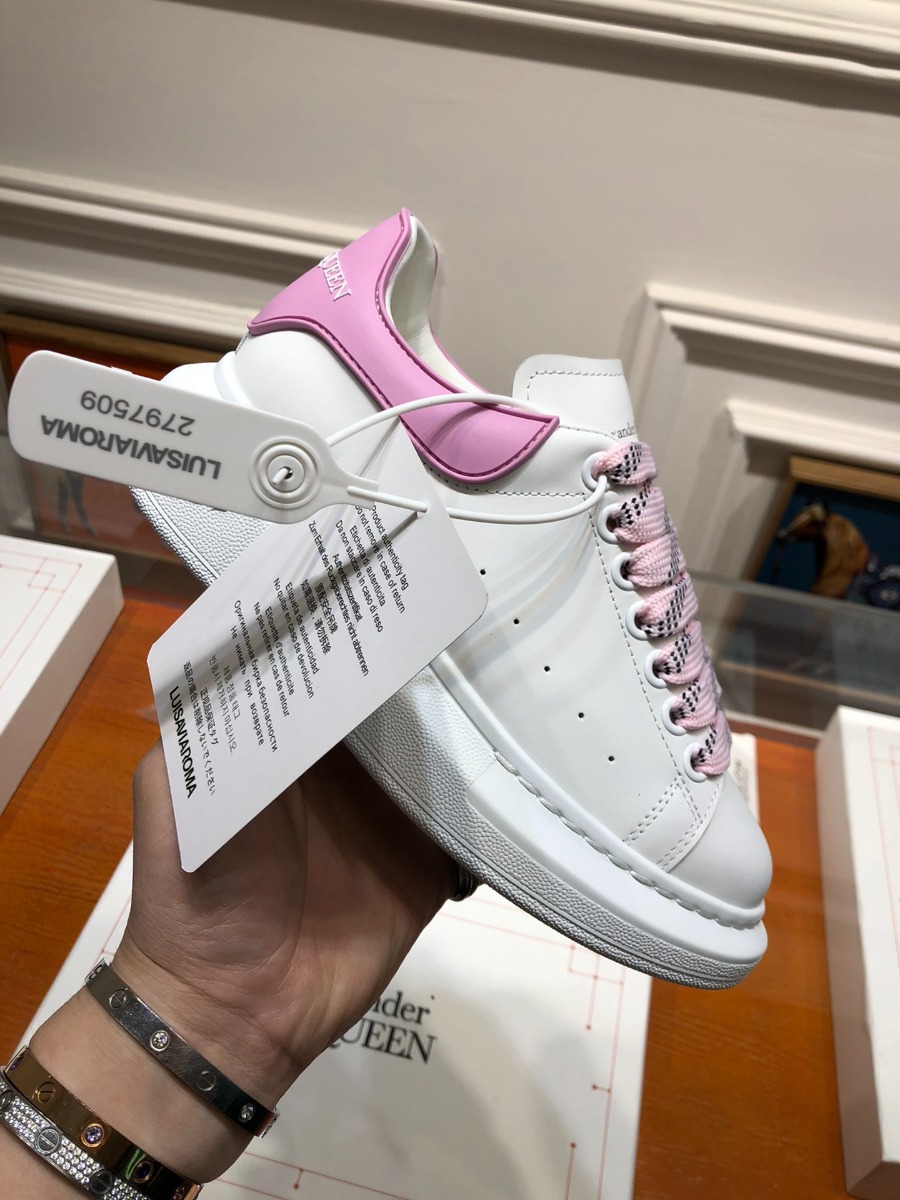 alexander M*Q*en20210506