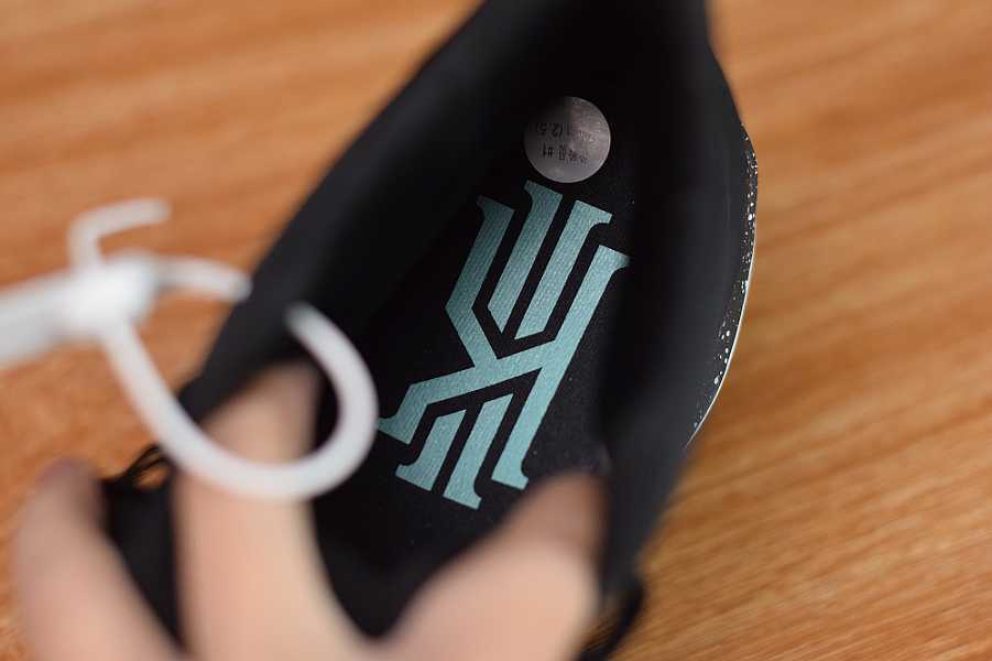 Kyrie 5 GS Black Magic A02919901