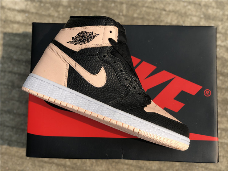 Nike air Jordan 1 Retro High Black Crimson Tint 555088-081