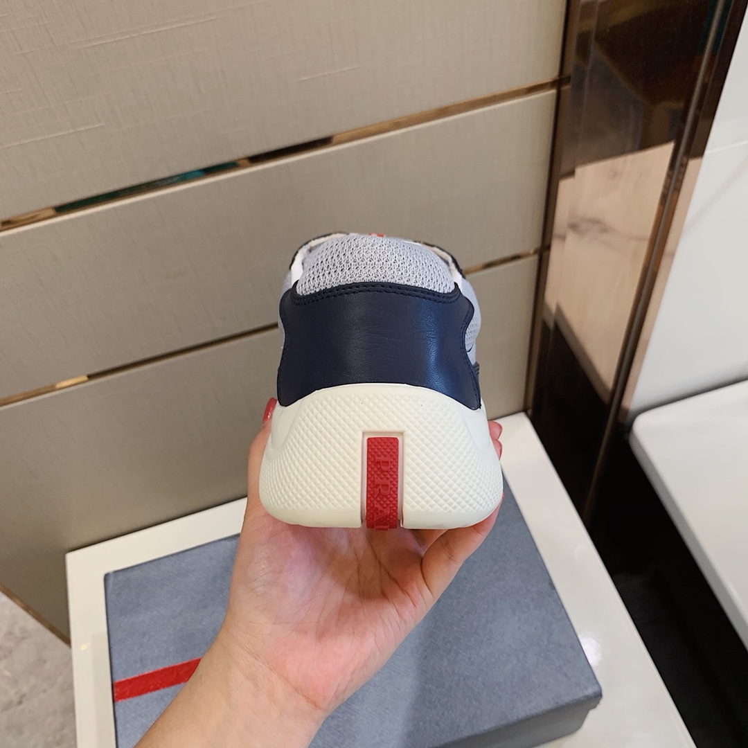Pra0a sneaker 2021063002