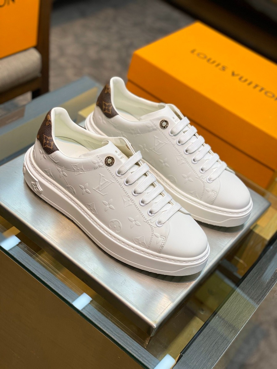 1V TIME OUT SNEAKER