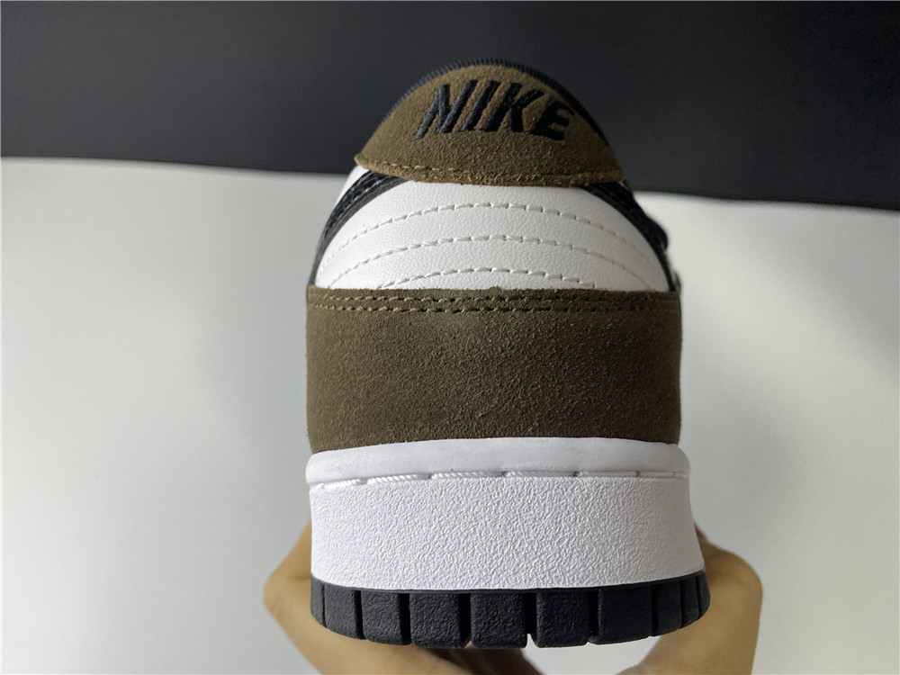 Nike SB Dunk Low White Black Trail End Brown304292-102