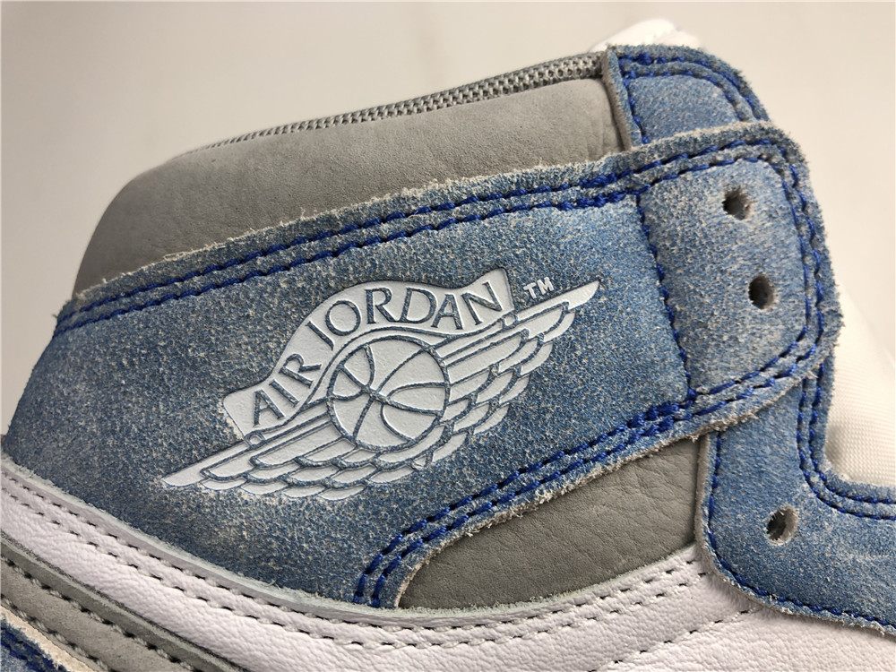 Jordan 1 Retro High OG Hyper Royal555088-402