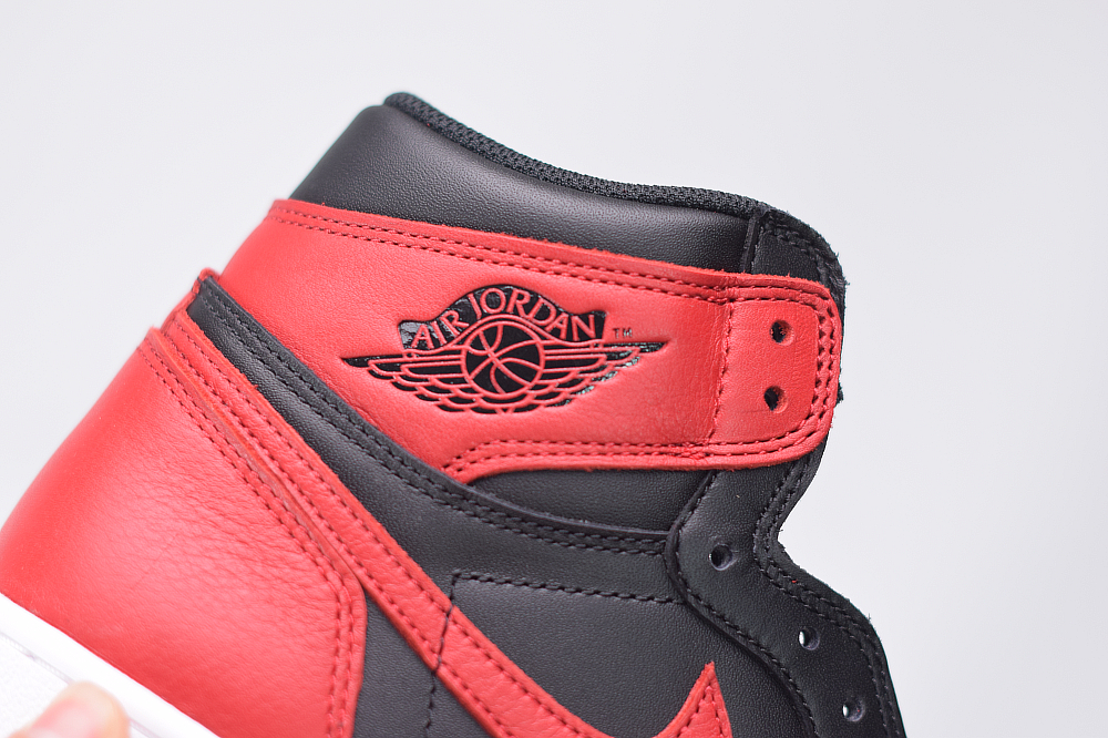 Jordan 1 Retro Bred Banned (2016)555088-001