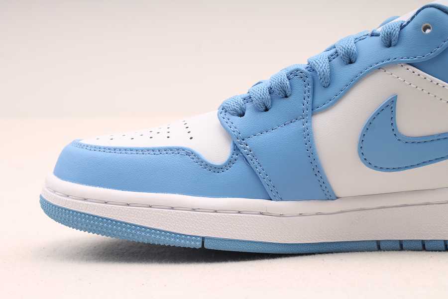 Jordan 1 Low UNC (W) AO9944-441