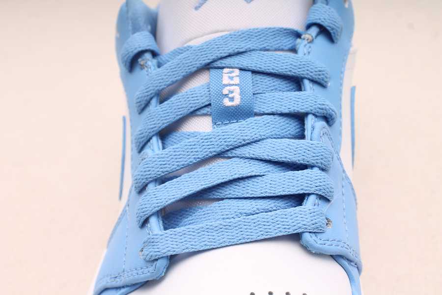 Jordan 1 Low UNC (W) AO9944-441