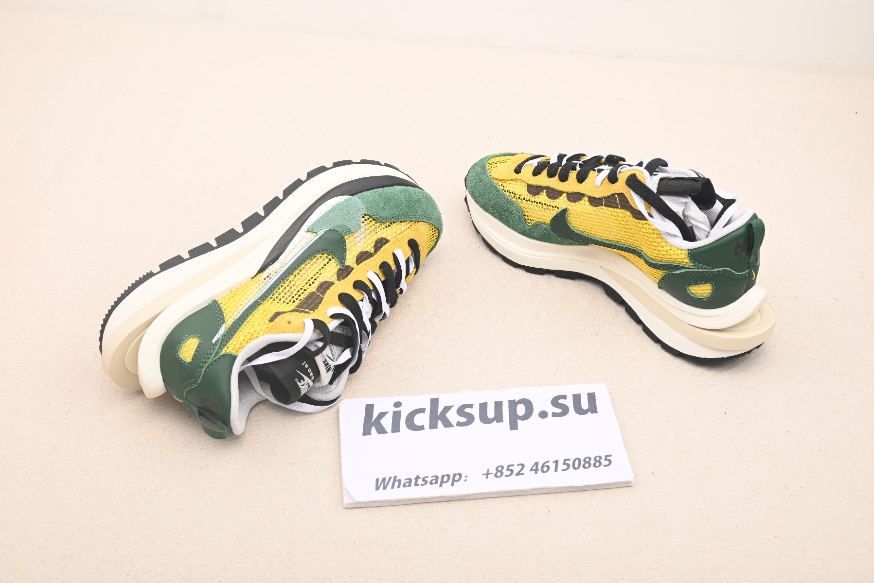 Nike Vaporwaffle sacai Tour Yellow Stadium Green CV1363-700