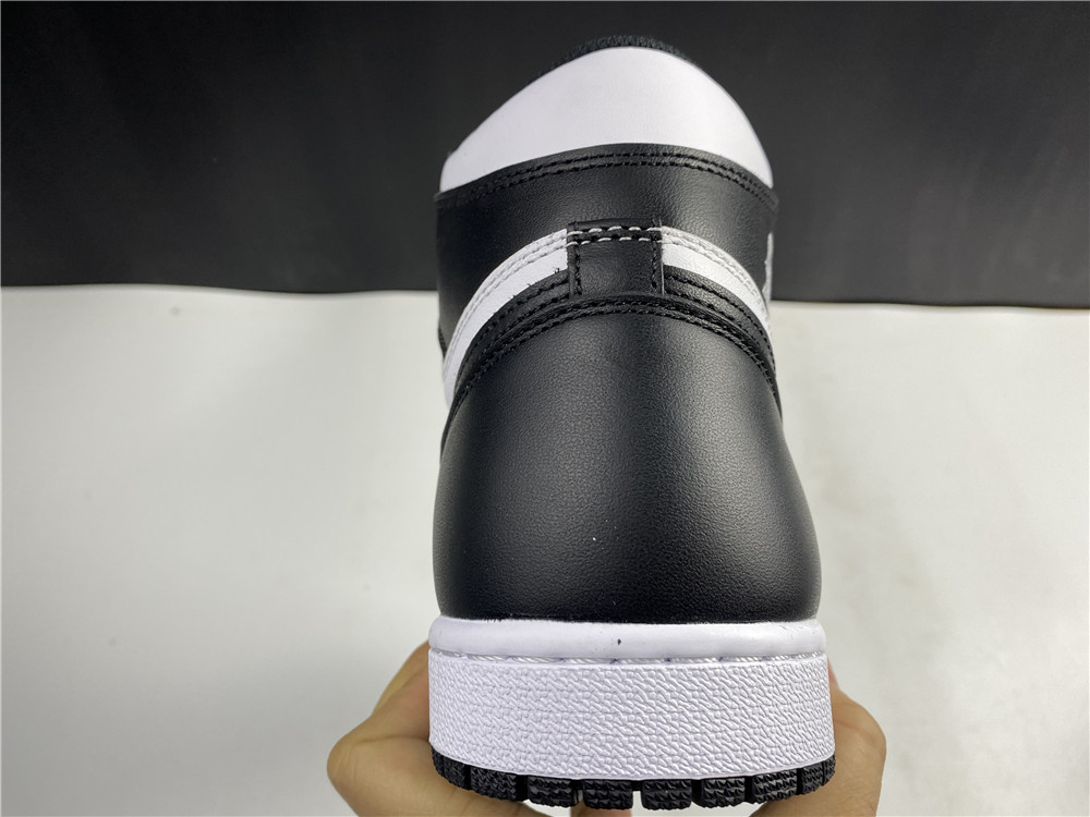 Nike Air  Jordan 1 Retro Black White 555088-010