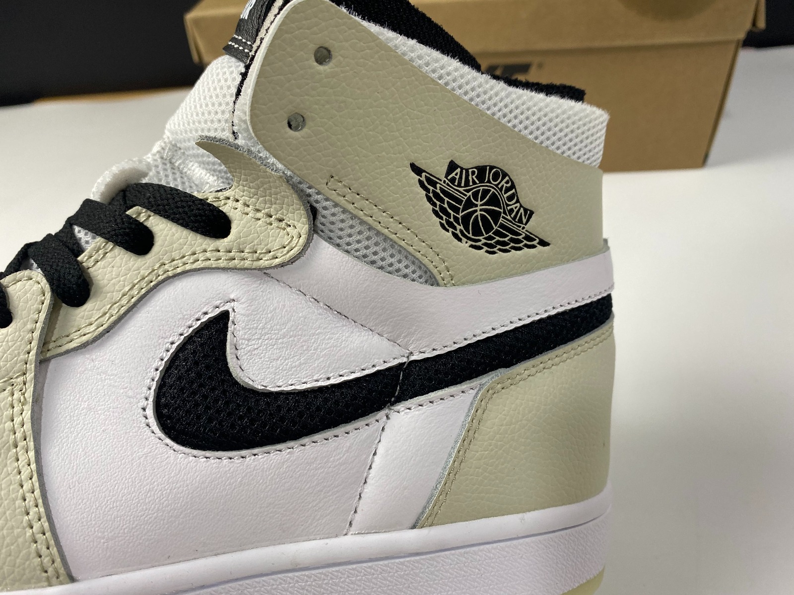 Air Jordan 1 High Zoom Comfort  Light Bone CT0979 002