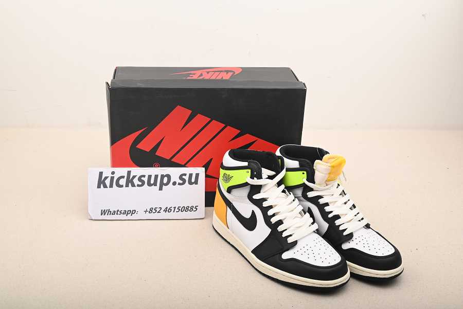 Nike Air Jordan 1 Retro High White Black Volt University Gold555088-118