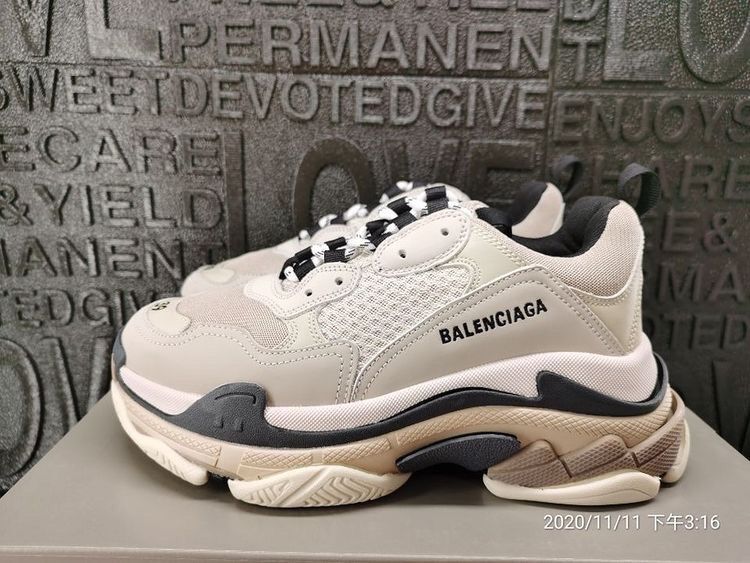 Ba1enc1aga Triple S 20210316