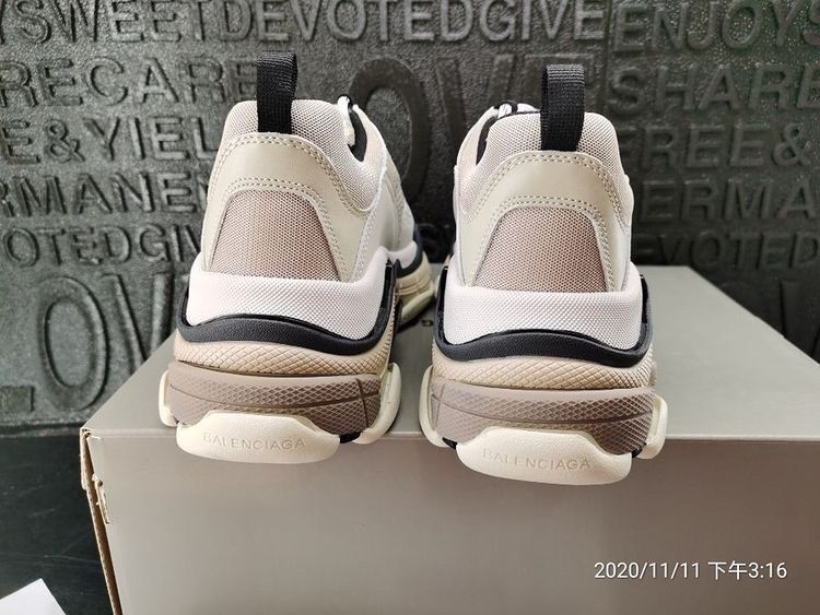 Ba1enc1aga Triple S 20210316