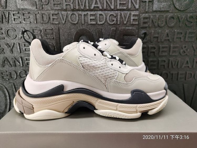 Ba1enc1aga Triple S 20210316