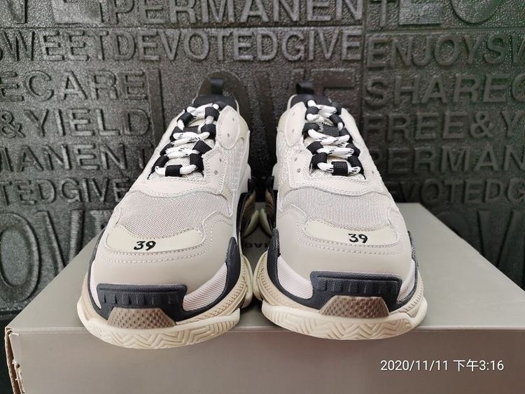 Ba1enc1aga Triple S 20210316